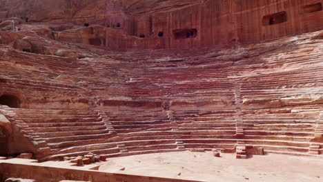 Ruins-of-Nabataean-amphitheater-in-Petra,-Jordan