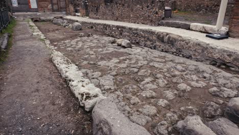 Antiker-Weg-Von-Pompeji---Erhaltene-Ruinen---Italien