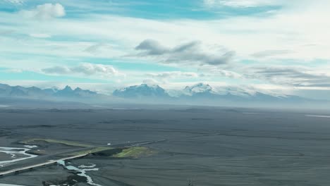 Panorama-De-La-Carretera-Número-1-Hacia-El-Parque-Nacional-Del-Glaciar-Vatnajokull-En-El-Sur-De-Islandia