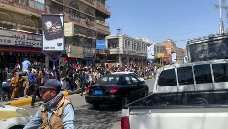 protest-in-Sana'a-in-front-of-old-Sana'a-University