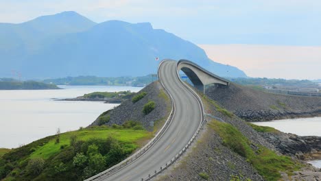 Traffic-on-Atlantic-Ocean-Road-or-the-Atlantic-Road-(Atlanterhavsveien)-was-awarded-the-title-as-(Norwegian-Construction-of-the-Century).