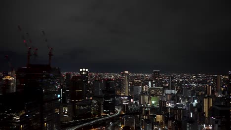 Panoramablick-Auf-Die-Skyline-Von-Osaka-Bei-Nacht