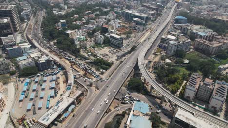 Luftaufnahmen-Zeigen-Starken-Verkehr-An-Der-Zentralen-Silk-Board-Junction,-Einer-Straßenkreuzung-In-Bangalore