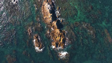 Reef-in-Pacific-Ocean,-Aerial-Top-Down-View-4k