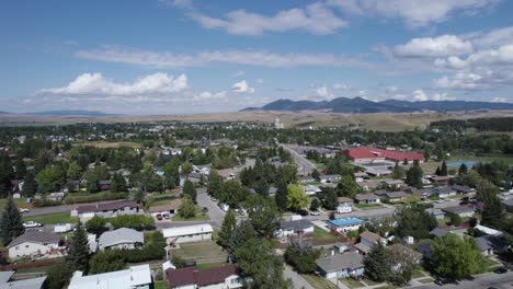 Neighborhood-In-Lewistown,-Fergus-County,-Montana-On-A-Sunny-Day