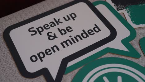 Advice-Concept-White-and-green-Sign-With-Advice-Support-Guidance-And-Help-Text-close-up-shot,-Arc-shot