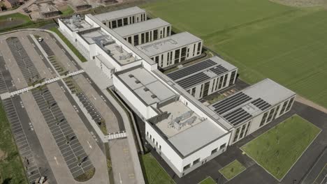 Schulgebäude,-Brandneues-England,-Sekundäre-Luftaufnahme