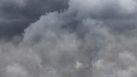Hintergrund-Von-Gewitter-Und-Dunklen-Wolken-4k
