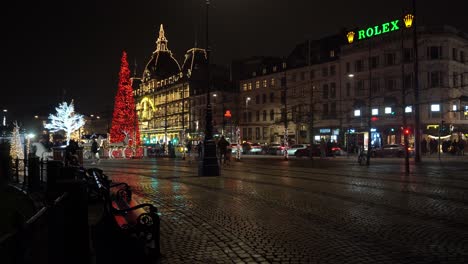 Vista-De-La-Calle-Copenhague-Por-La-Noche-Con-Luces-Navideñas.