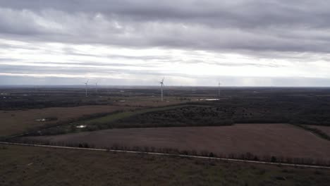 Weitwinkelaufnahme-Einer-Windmühlenfarm-Mit-50-Bildern-Pro-Sekunde