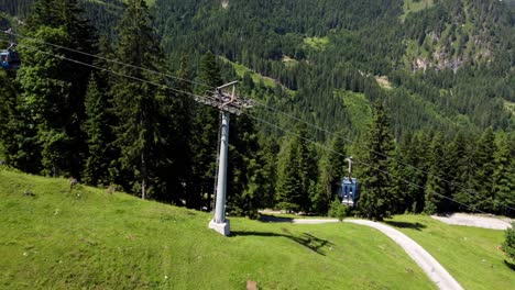 Cable-Car-In-Stock-Almhütte-Lofer,-Aerial-Top-View