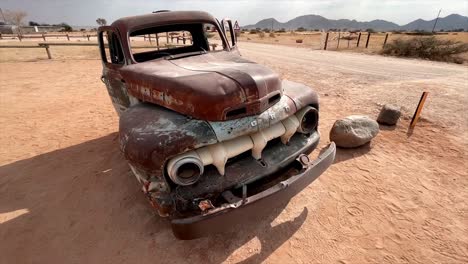 Very-old-rusted-car-in-the-Namibian-desert-near-Solitaire