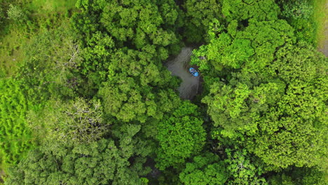 Luftlandschaft,-Grüner-Naturwald-Und-Fluss-In-Costa-Rica,-Mittelamerika