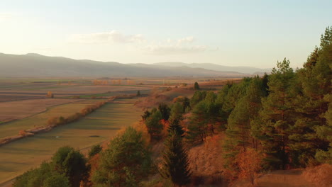 Fall-Color-Nature-Over-Forest-Mountains-Overlooking-Expansive-Plains
