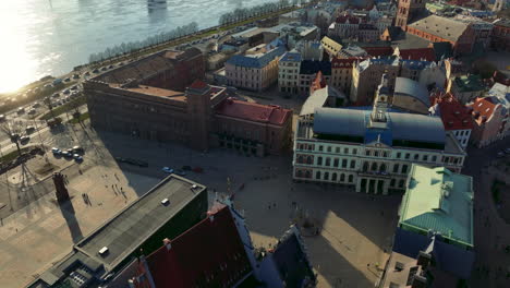 Descending-aerial-shot-of-Riga-Old-Town
