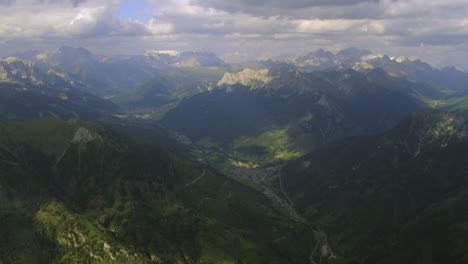 Picturesque-Mountain-Landscape-in-Austria's-Eastern-Alps,-Aerial