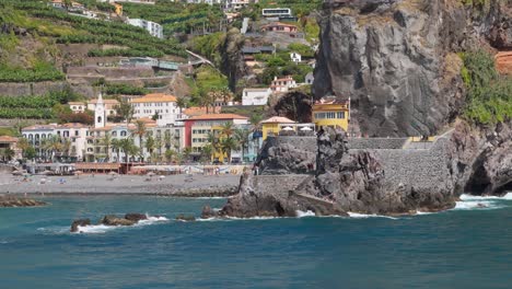 Ponta-do-Sol-Pier-scenic-spot,-Madeira,-Portugal