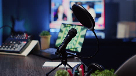 Podcast-microphone-used-to-record-conversations-for-internet-livestreaming-show