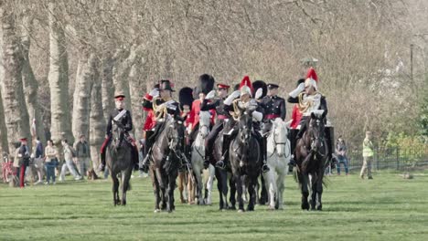 The-Household-Cavalry-on-display-at-the-Major-Generals-annual-inspection