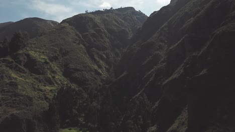 Salto-del-Fraile-landscape-in-Lima,-Peru
