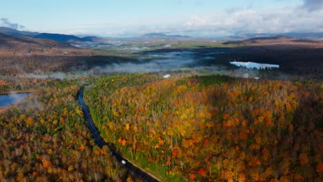 Drone-footage-of-peak-fall-foliage-in-Upstate-New-York,-New-England,-USA