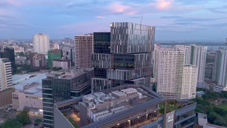 Skyscrapers-continue-to-expand-Cebu-City-Vertically