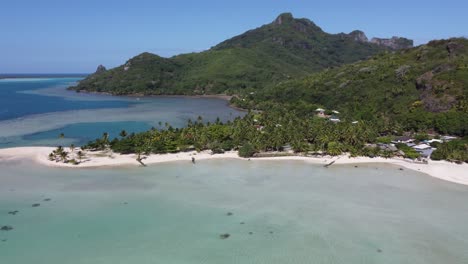 Die-Luftaufnahme-Dreht-Sich-Und-Zeigt-Die-Kleine-Tropische-Insel-Maupiti-In-Polynesien