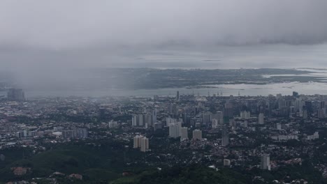 Starker-Regen-über-Cebu-City,-Philippinen