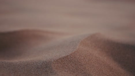 Sands-dancing-in-the-desert-wind