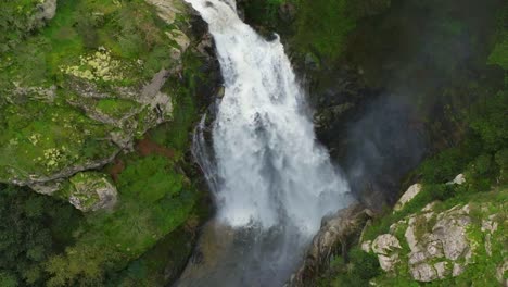 Fervenza-do-Toxa-Waterfalls-Cascading-Down-Sheer-Rockface-In-Pontevedra,-Galicia-Spain