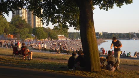 Crowded-People-At-The-Famous-Holiday-Beach-In-Vancouver-City,-BC-Canada