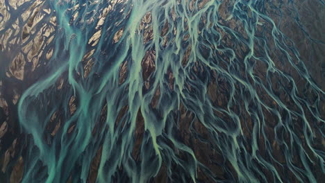 Kalfafell-River-Braids-In-Iceland---Aerial-Top-Down
