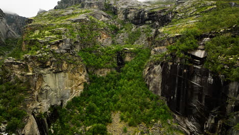Scenic-alpine-landscape-of-Hellmojuvet-canyon-in-Northern-Norway