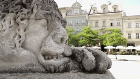 Cinematic-Shot:-Lion-Statue-in-Krakow-on-a-Sunny-Day