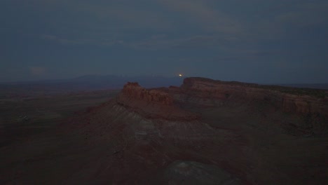 Acantilados-Del-Desierto-De-Moab-Utah