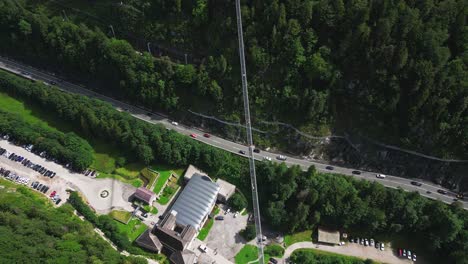 Puente-Colgante-Cerca-Del-Castillo-De-Ehrenberg-A-114-M-De-Altura-En-El-Tirol-Austríaco