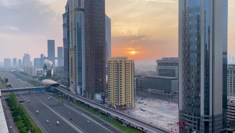 Sunrise-on-Sheikh-Zayed-Road-in-Dubai,-with-the-Museum-of-the-Future-standing-tall-amidst-the-awakening-cityscape