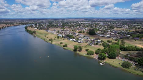 Clarence-River-Während-Des-Bootsrennen-Wettbewerbs-In-Grafton,-Northern-Rivers-Region-Von-New-South-Wales,-Australien