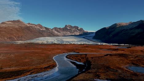 Flying-Towards-Glacier-Skaftafellsjokull-In-South-Iceland---Drone-Shot
