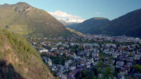 Autumn-in-South-Tyrol---view-above-Bozen---Bolzano-towards-the-Rosengarten-Massif