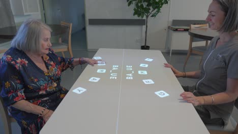 Interactive-game-at-eldercare-in-southern-France