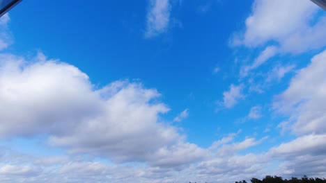 Time-lapse-of-clouds-quickly-moving-in-the-sky