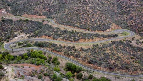 Sección-De-La-Autopista-En-Zigzag-89a-Cerca-De-Jerome,-Arizona