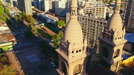 Drone-flying-close-to-Sacramentinos-Church-Bell-towers,-Santiago-de-Chile