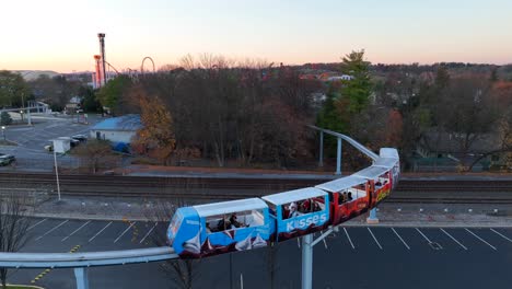 Hershey-Park-Monorail-during-sunset