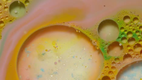 Draufsicht-Der-Bewegung-Heller-Öltintentropfenblasen,-Mehrfarbiger-Künstlerischer-Farboberflächenhintergrund