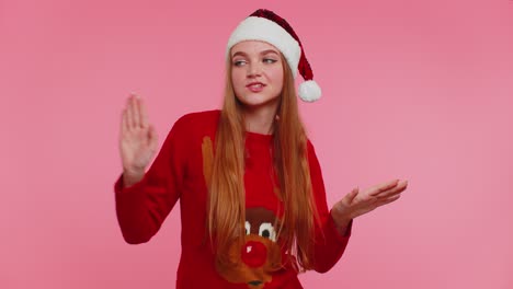 Junges-Erwachsenes-Mädchen-Im-Weihnachtspullover,-Das-Musik-Hört,-In-Der-Disco-Tanzt-Und-Herumalbert-Und-Spaß-Hat