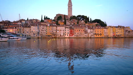 Rovinj,-Kroatien---Wunderschöne-Skyline-Der-Stadt