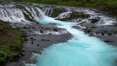 Bruarfoss-Wasserfall-In-Brekkuskogur,-Island.