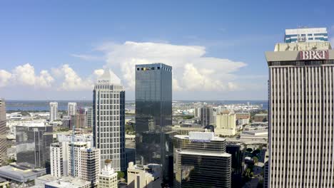 Vista-Aérea-De-Los-Rascacielos-Del-Centro-De-Tampa,-Florida